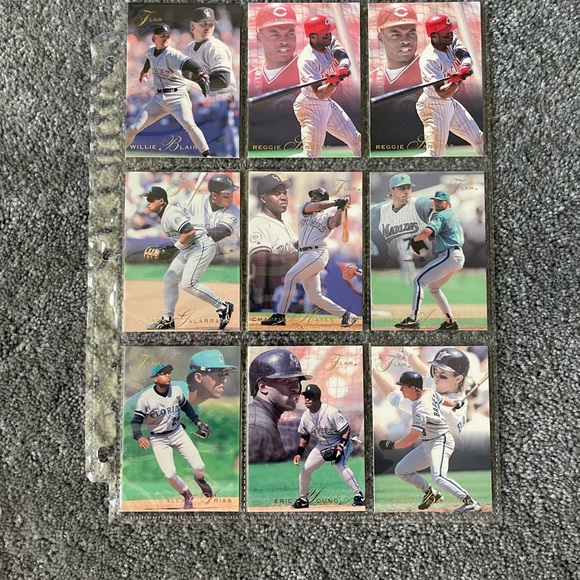 Baseball cards - Picture 8 of 9